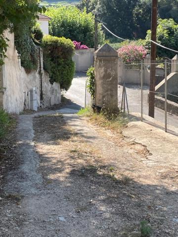 Azur Appart 4 Pers - Parking - Terrasse - 10Min Du Centre Cassis Exterior foto